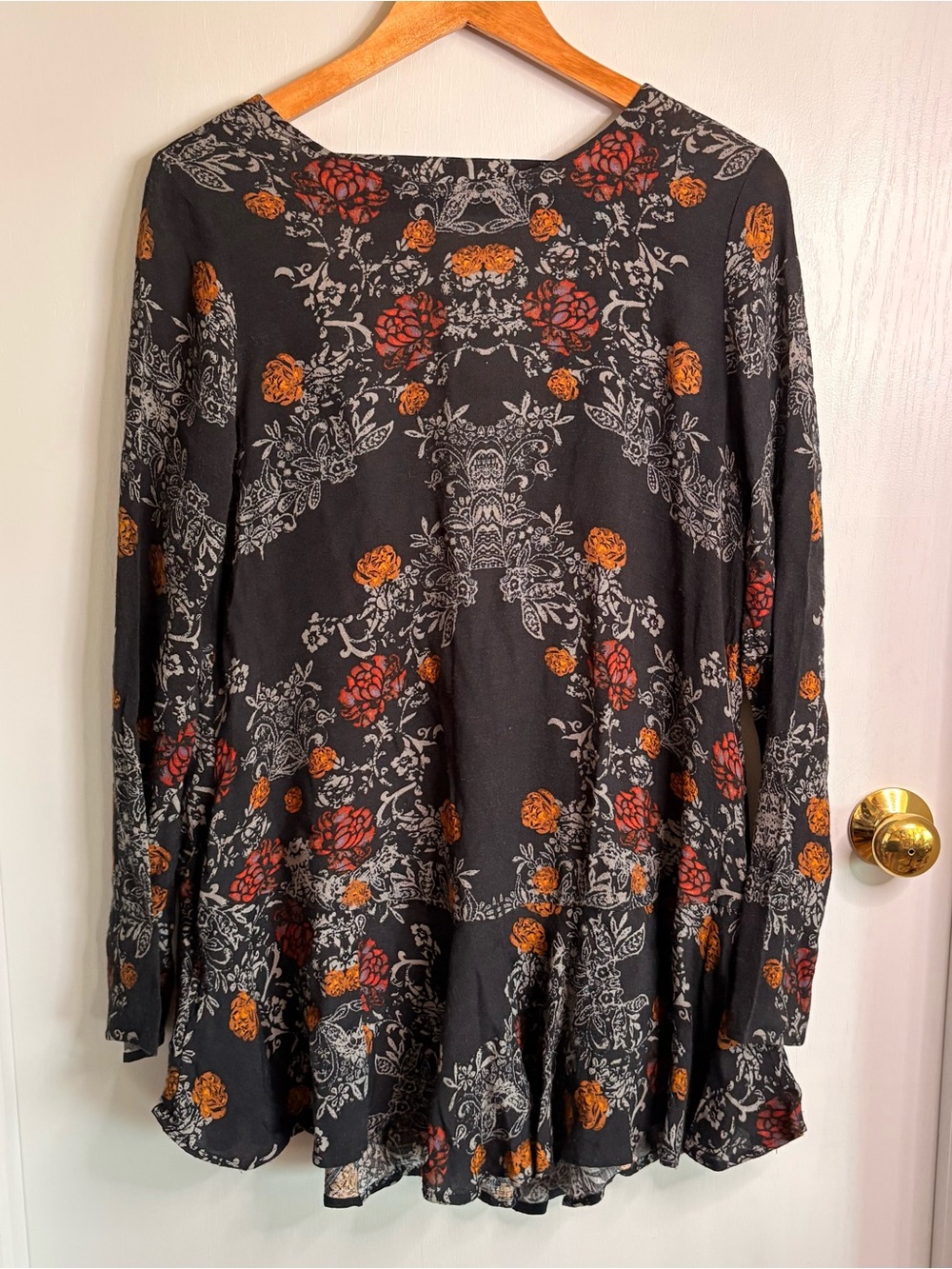 Free People Sz S Smooth Talker Floral V-Back Long Sleeve Tunic Ruffle Hem Boho